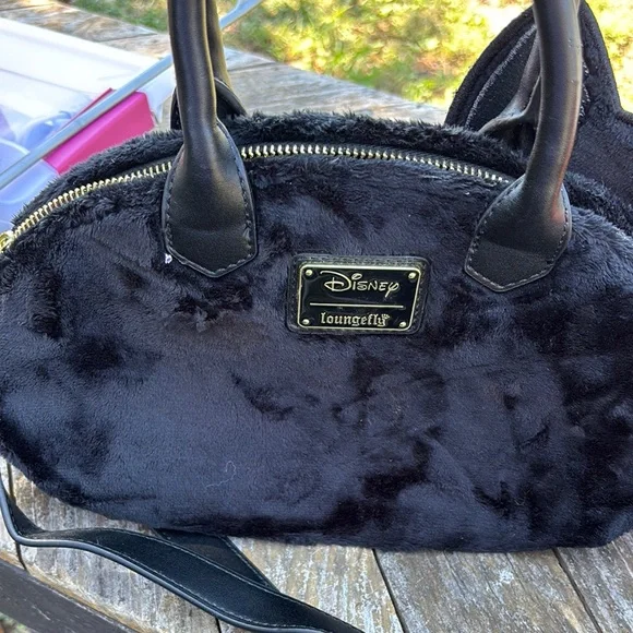 Loungefly Hocus Pocus Binx crossbody purse - Picture 2 of 2
